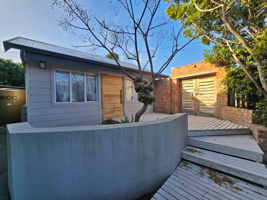 7 Bedroom Property for Sale in Kingfisher Creek Western Cape